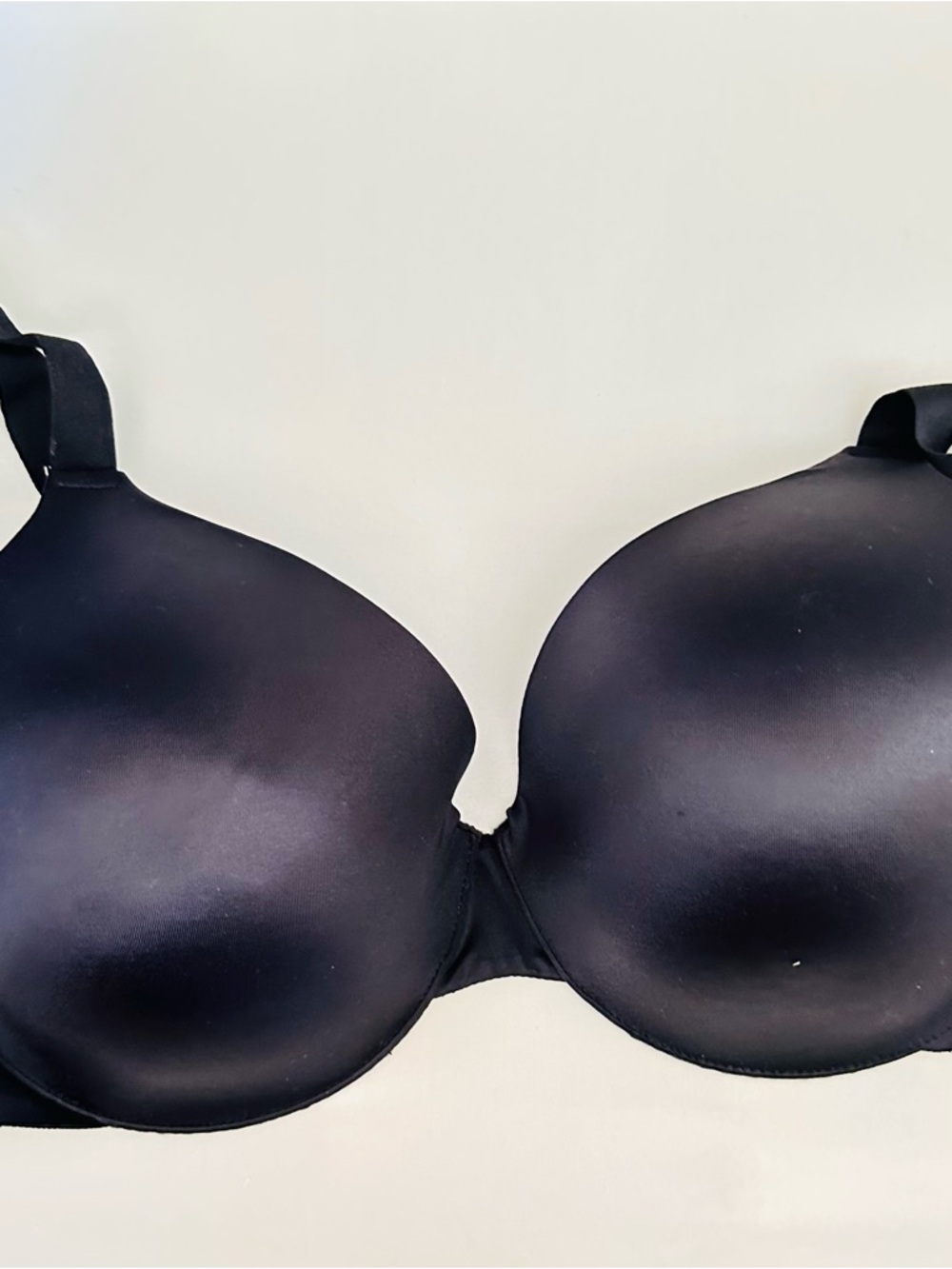 5 Soma Bras - 4 34DD Vanishing Back, 2 cream, 1 black, 1 black lace & 1 tan lift - Picture 5 of 13